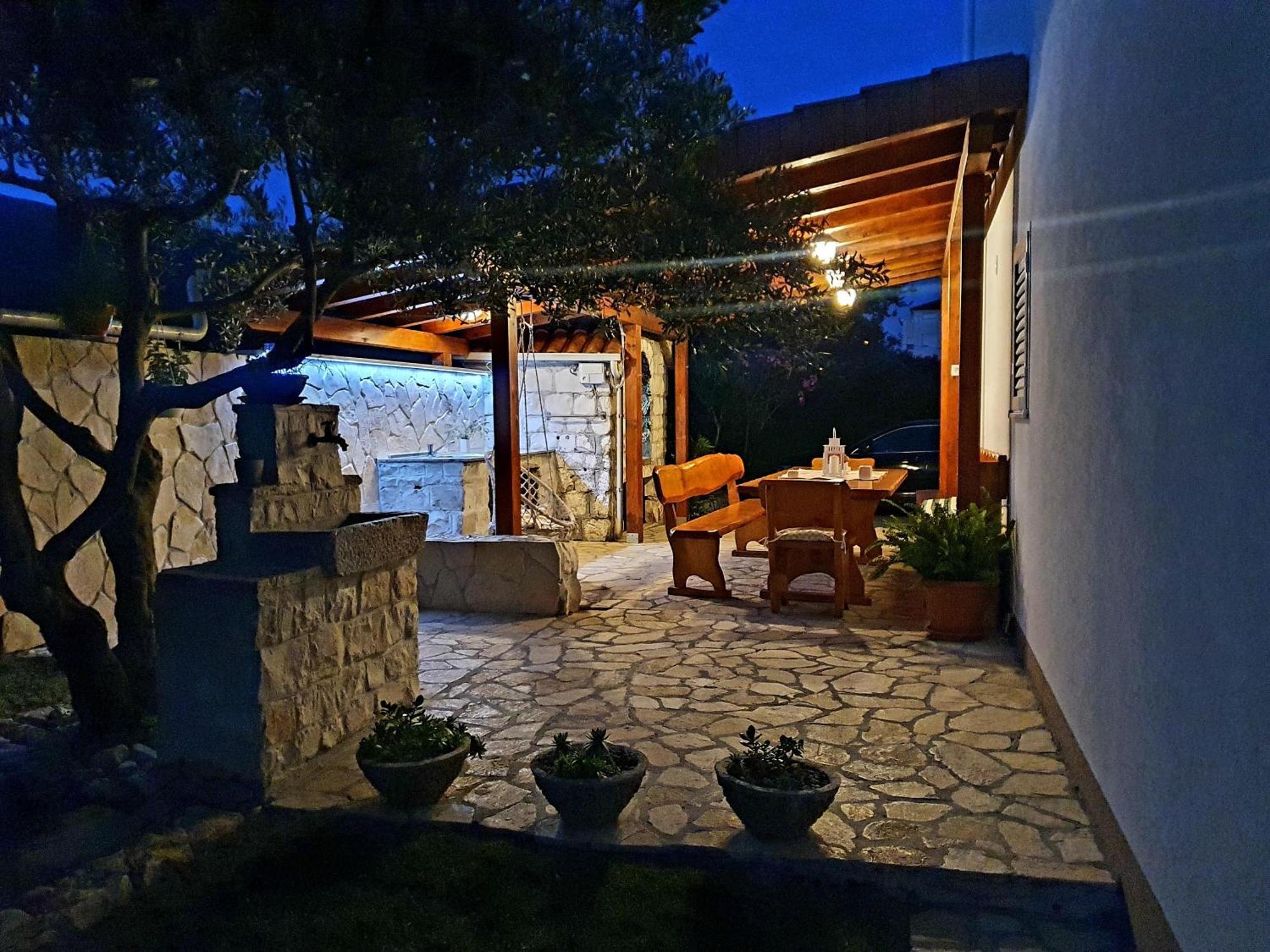 Apartments Lana & Petra Kastela Exterior photo